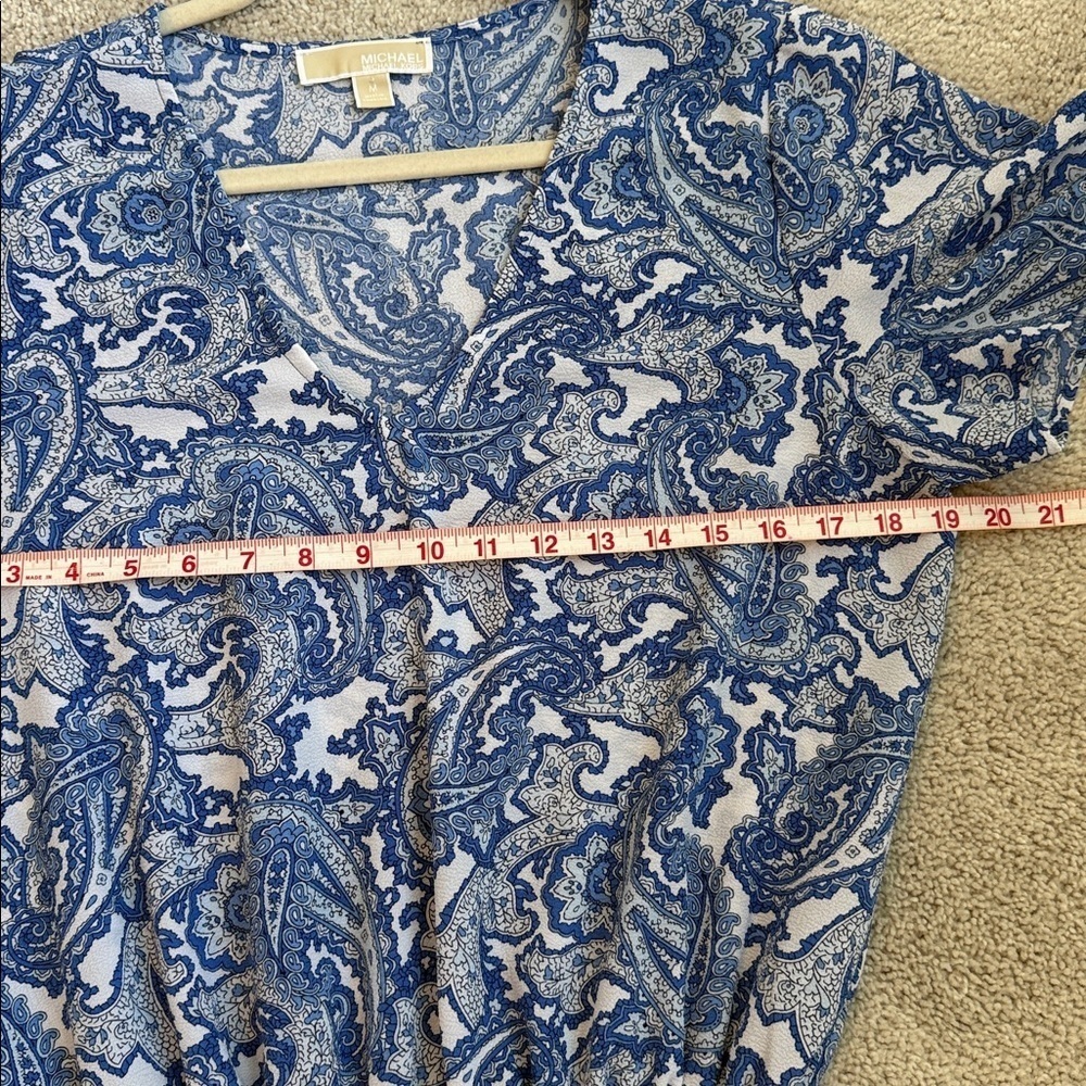 Michael Kors Blue Paisley V-Neck Blouse Size M - Picture 4 of 5